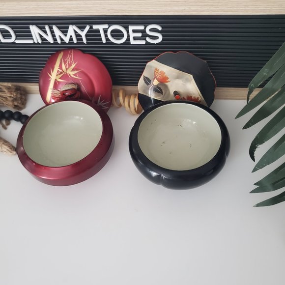 Vintage Japanese Lacquerware Bonbonniere Bowl(s) w/ lids 1 Red, 1 Black… - Picture 1 of 16
